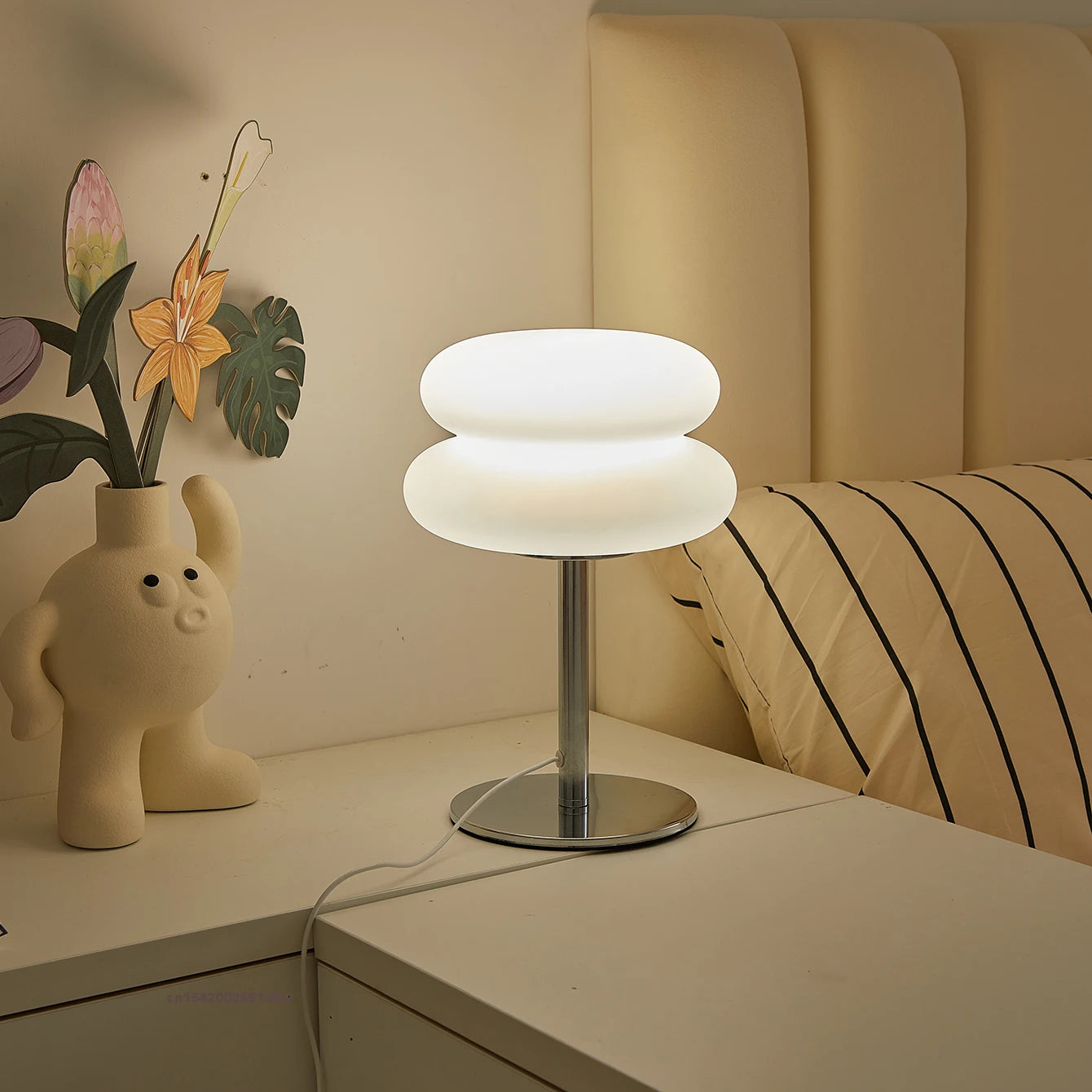 Creamy Dome Table Lamp – USB Plug-In with 3 Color Dimming for Bedroom or Study