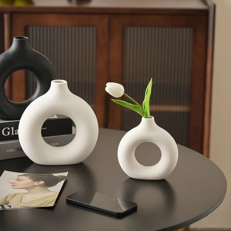 Modern Nordic Circle Vase – Minimalist Ceramic-Style Flower Holder for Cozy Spac