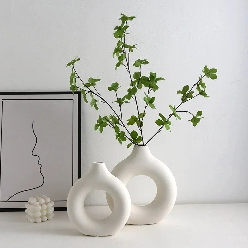 Modern Nordic Circle Vase – Minimalist Ceramic-Style Flower Holder for Cozy Spac