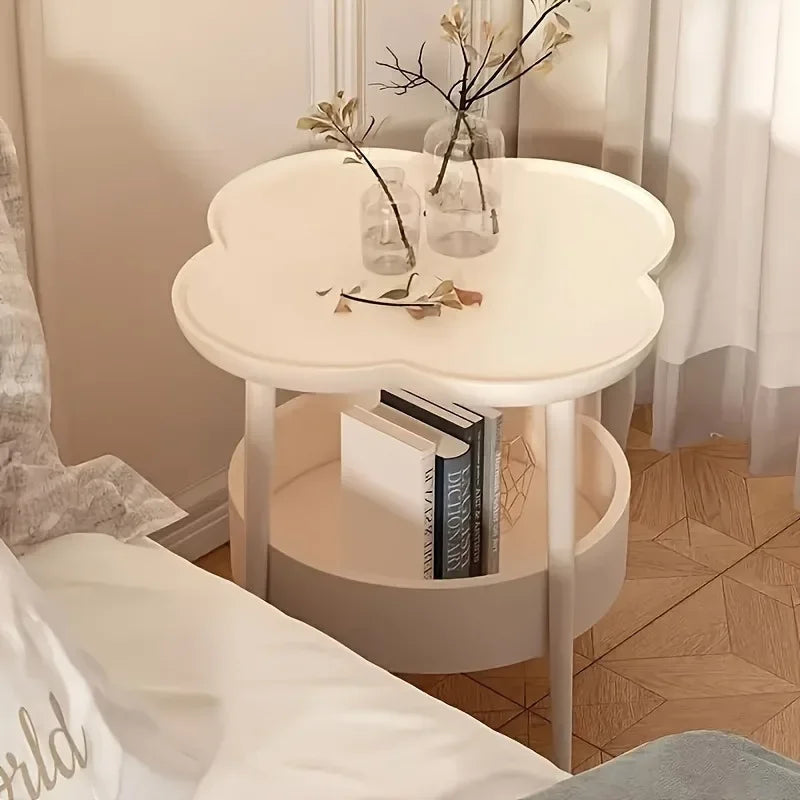 Four-Leaf Clover Side Table – Aesthetic Coffee & Accent Table for Cozy Corners