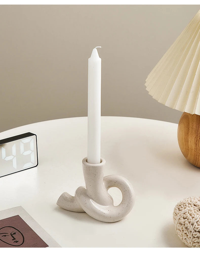 Modern Knot Ceramic Candle Holder – Minimalist Sculptural Taper Stand for Home Decor