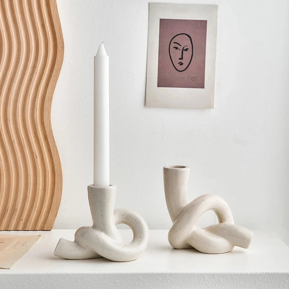 Modern Knot Ceramic Candle Holder – Minimalist Sculptural Taper Stand for Home Decor