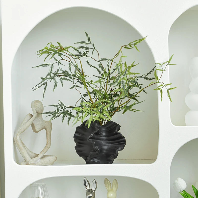 Mirage Flow Vase – Abstract Coral-Inspired Ceramic in Beige or Black