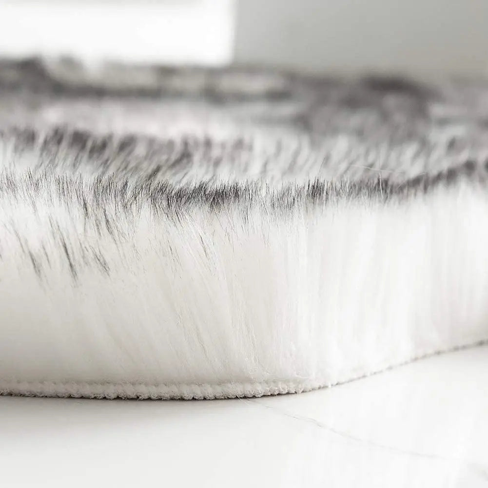 Soft Sheepskin Rug – Fluffy Faux Fur Carpet for Bedroom, Sofa & Living Room