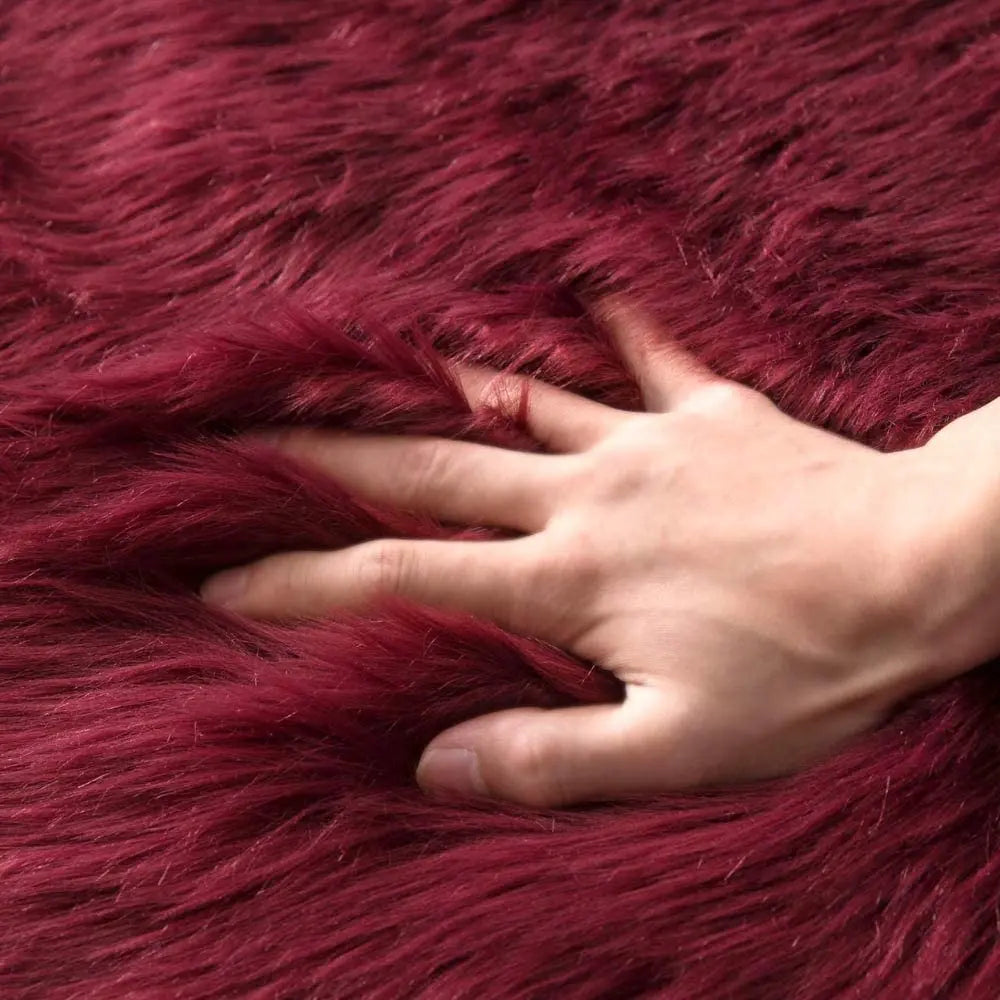 Soft Sheepskin Rug – Fluffy Faux Fur Carpet for Bedroom, Sofa & Living Room