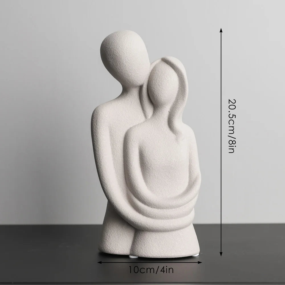 Embracing Souls – Nordic Couple Sculpture for Romantic Shelf & Table Decor
