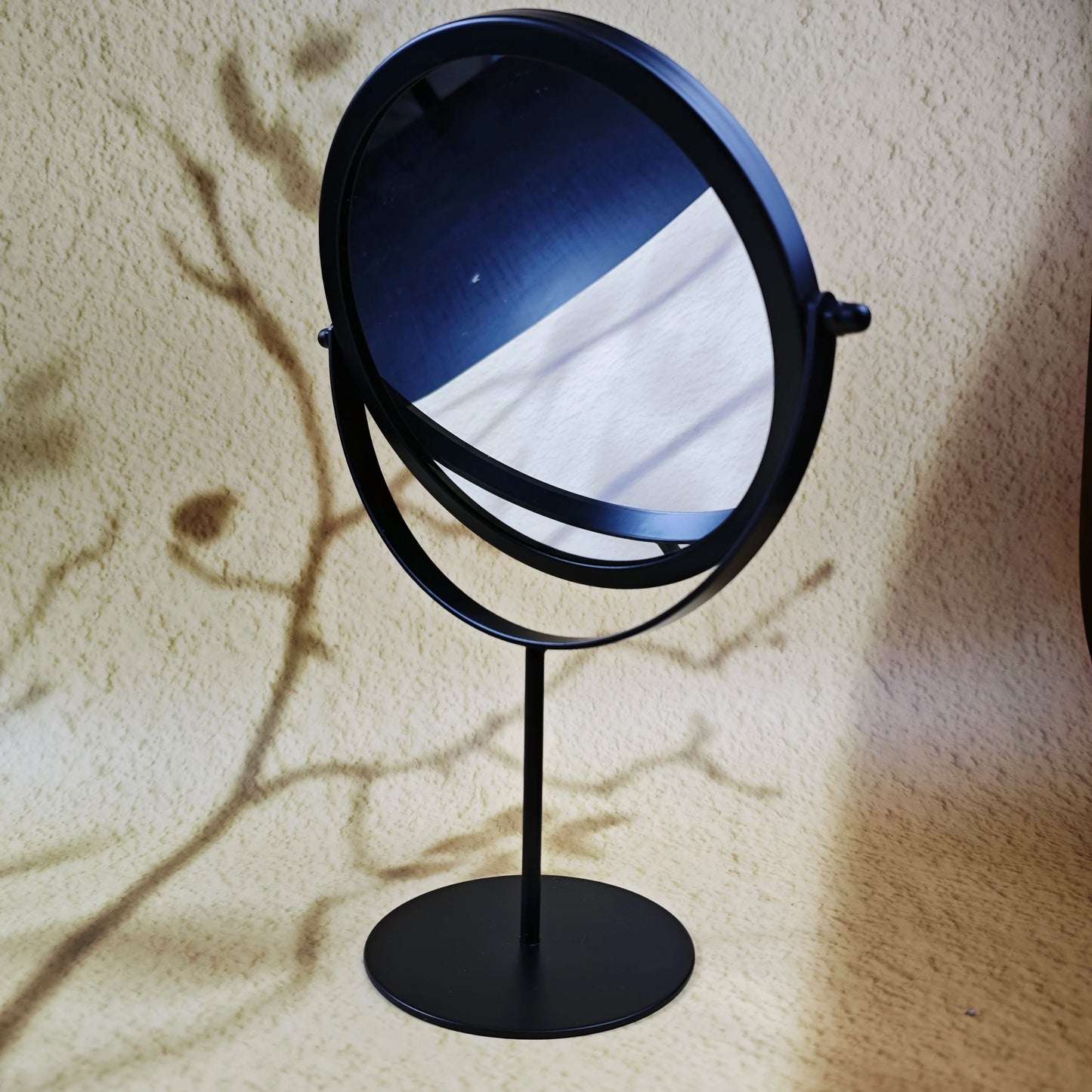 360° Rotating Gold Makeup Mirror – Elegant Iron Frame Vanity Mirror for Desk & Dressing Table