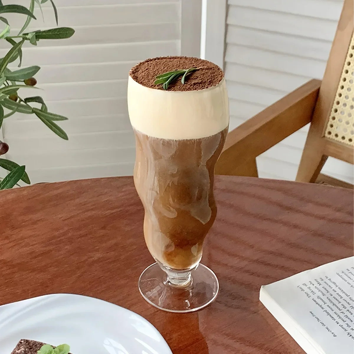 Wavy Curved Glass Tumbler – 510ml Elegant Iced Coffee & Juice Mug