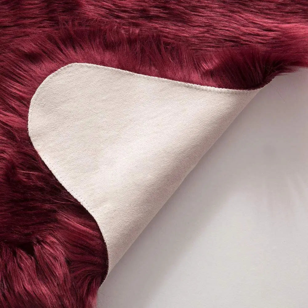 Soft Sheepskin Rug – Fluffy Faux Fur Carpet for Bedroom, Sofa & Living Room