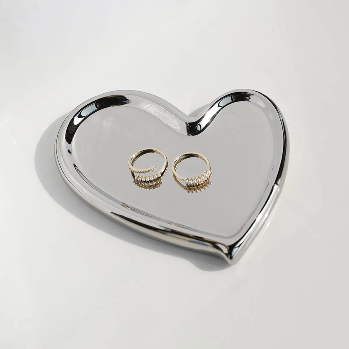 Modern Irregular Ceramic Jewelry Tray – Silver Oval Ring & Key Holder Dish for Vanity, Desk, or Gift
