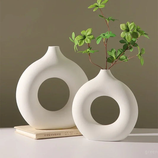Modern Nordic Circle Vase – Minimalist Ceramic-Style Flower Holder for Cozy Spac