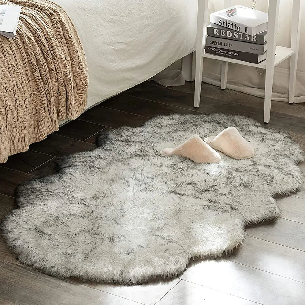 Soft Sheepskin Rug – Fluffy Faux Fur Carpet for Bedroom, Sofa & Living Room